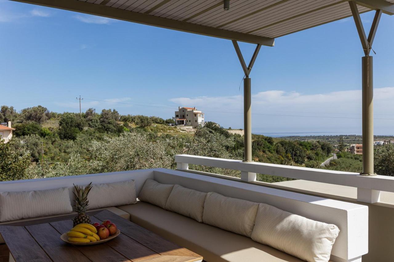 Rizes Villa With Jacuzzi & Heated Pool Agia Triada Exterior photo